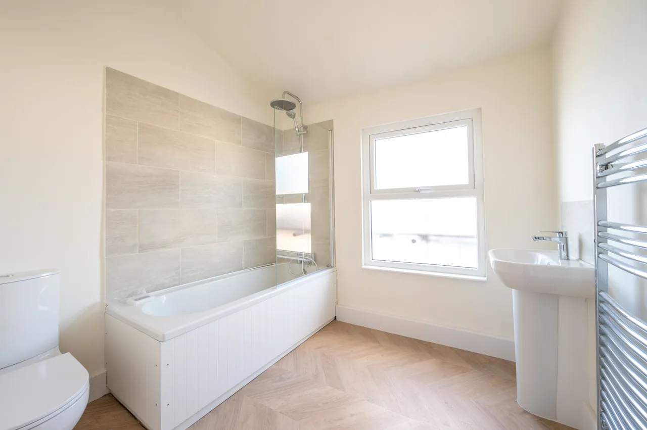 281b Barking Road, London, photo 8