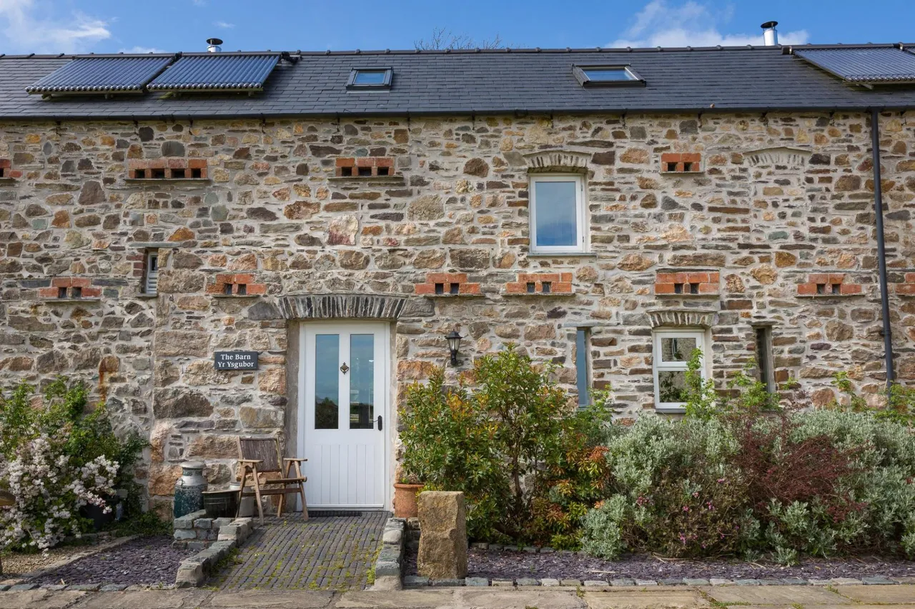 2 bed barn conversion for sale, Pen Y Cwm, Haverfordwest, SA62