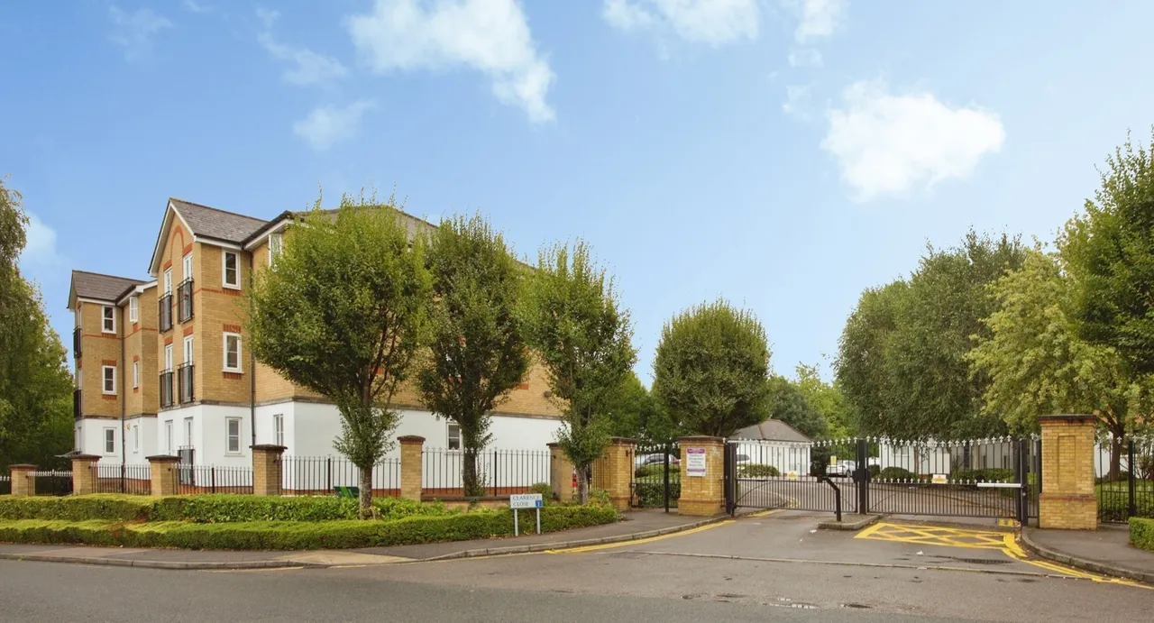 Clarence Close, Barnet, EN4, photo 6
