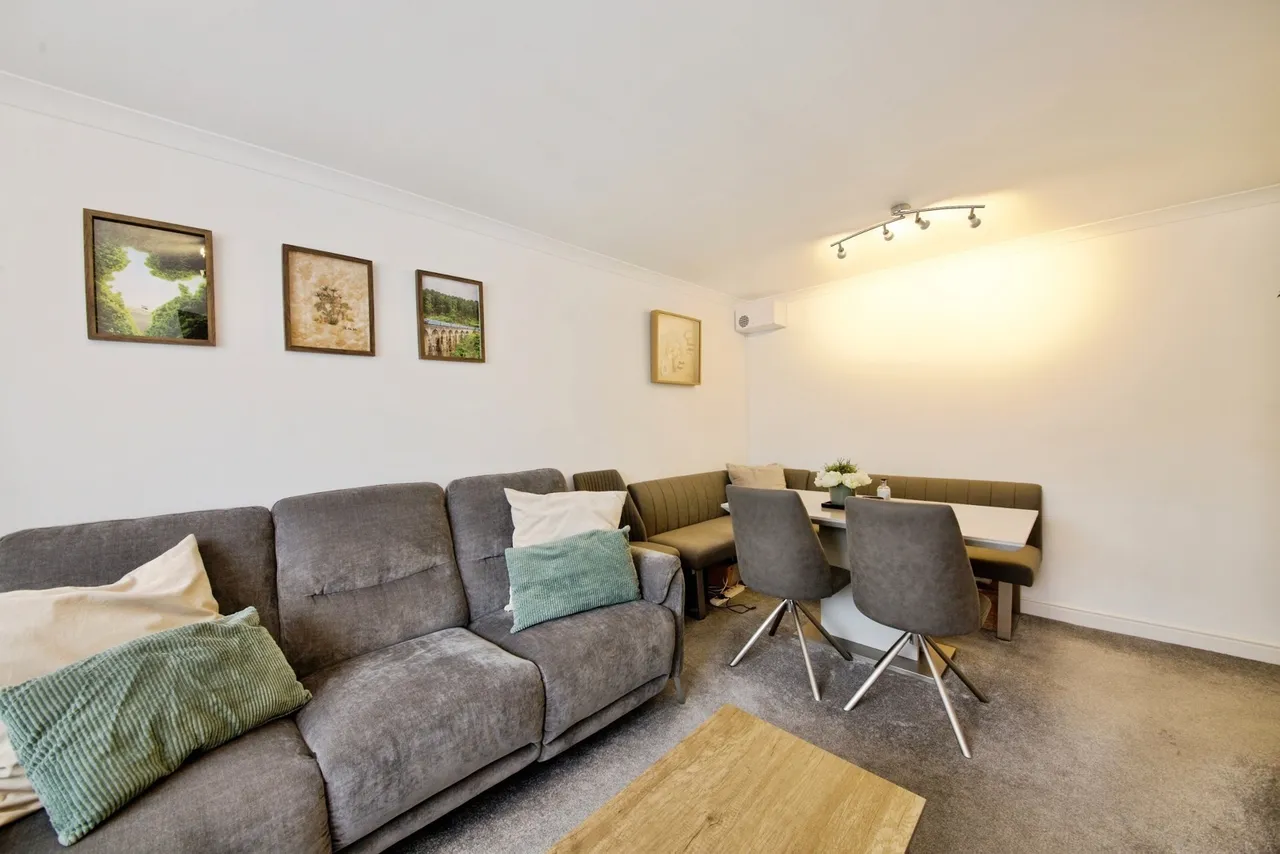 Clarence Close, Barnet, EN4, photo 12