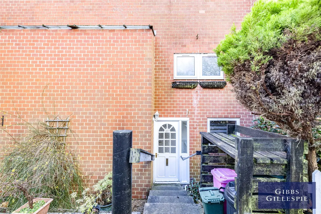 Bennett Close, Northwood, HA6, photo 10