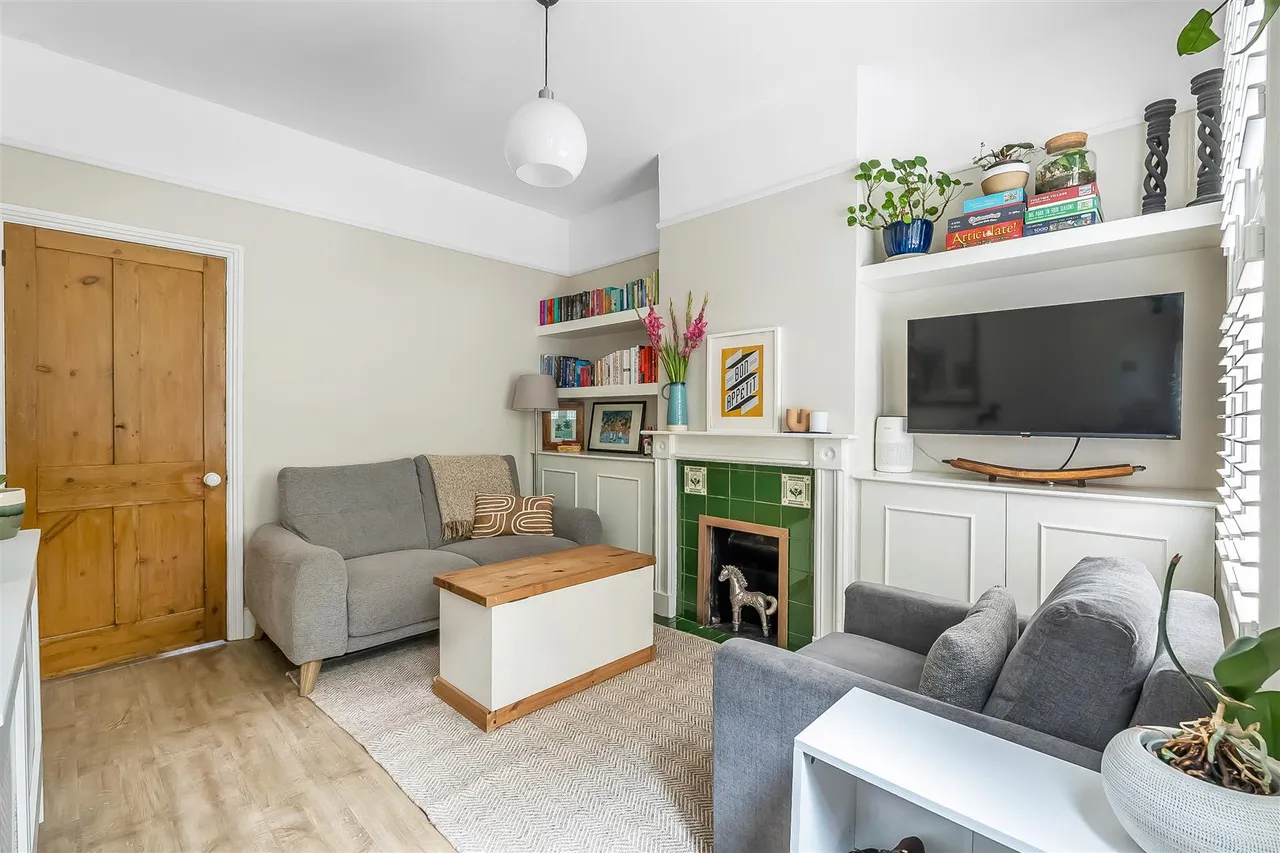 Poplar Road, Leatherhead, KT22, photo 3