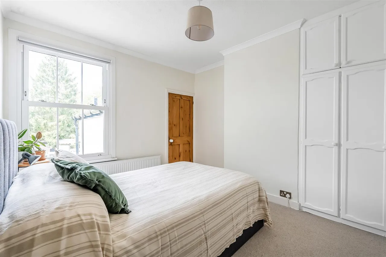 Poplar Road, Leatherhead, KT22, photo 9