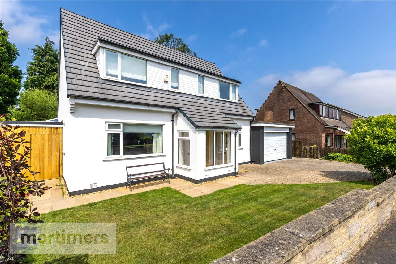 3 bed house for sale, Shays Drive, Clitheroe, BB7