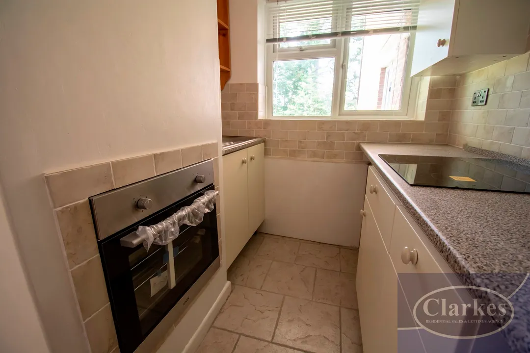 Redhill Drive, Dorset, photo 9