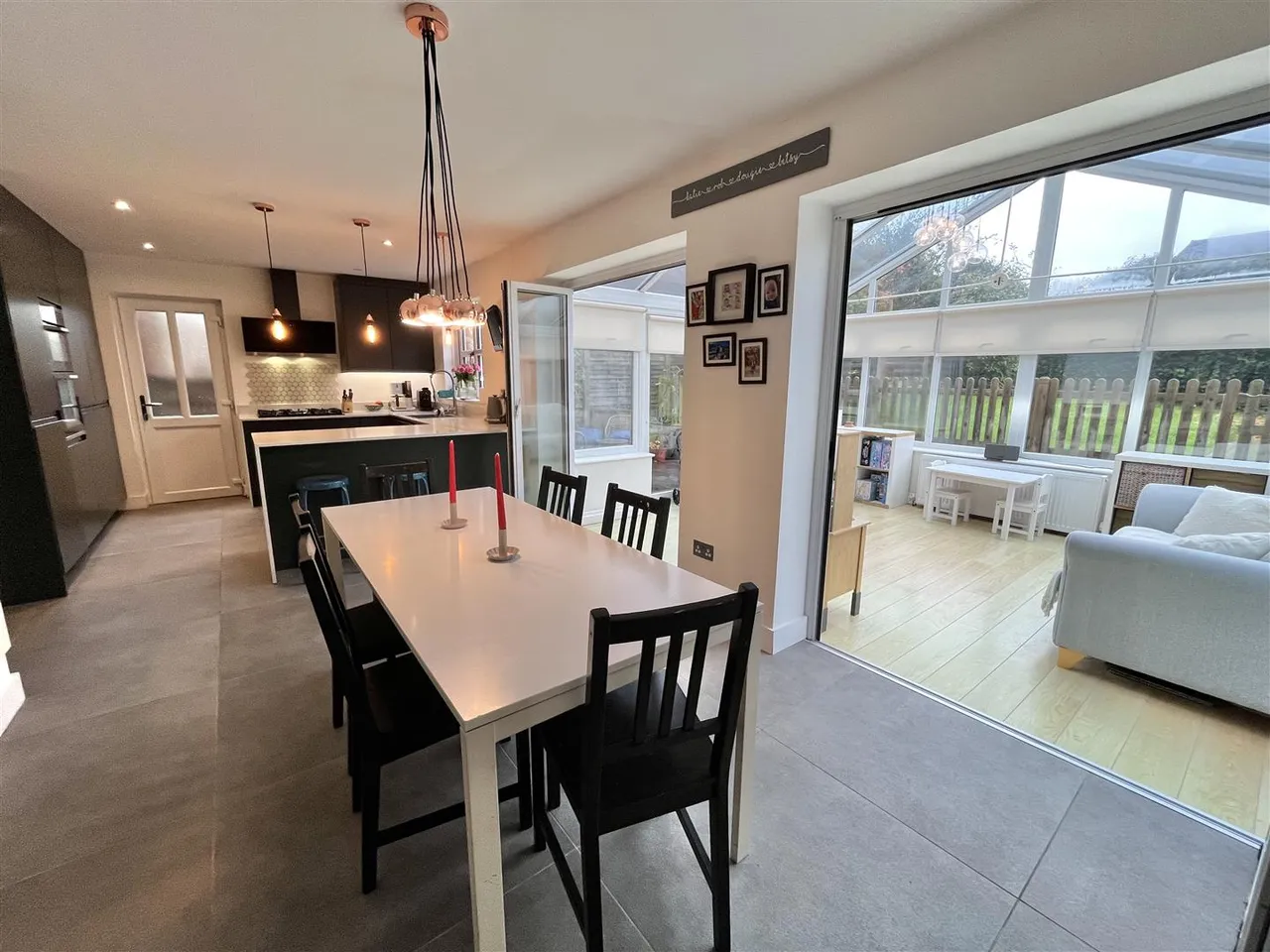 Richmond Close, Hadfield, SK13, photo 5