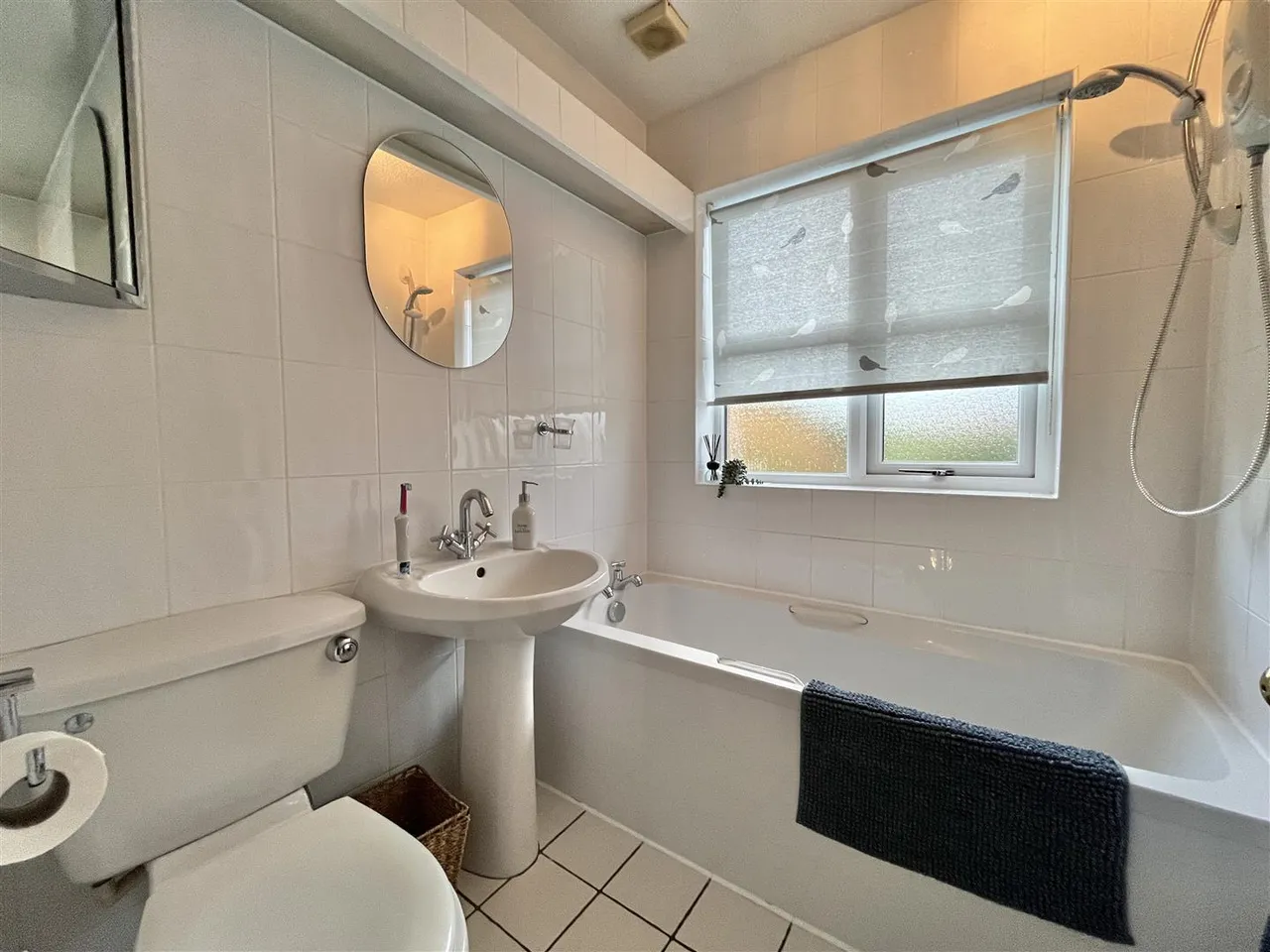Richmond Close, Hadfield, SK13, photo 14