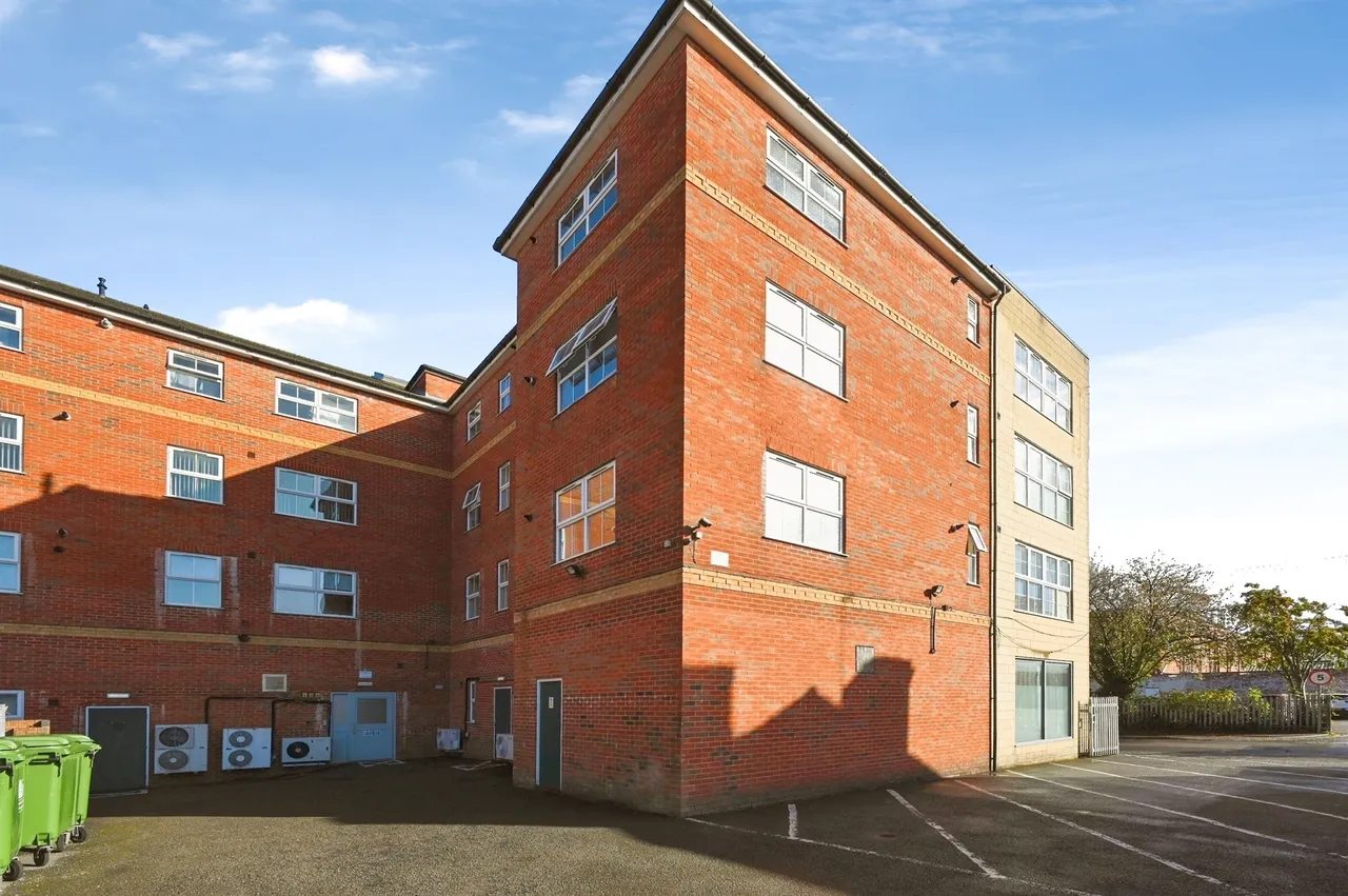 Crossley Street, Ripley, DE5, photo 15