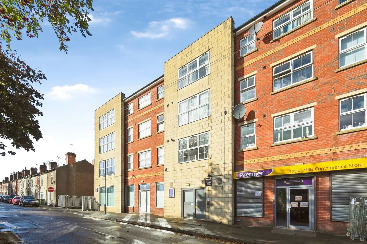 2 bed flat for sale, Crossley Street, Ripley, DE5