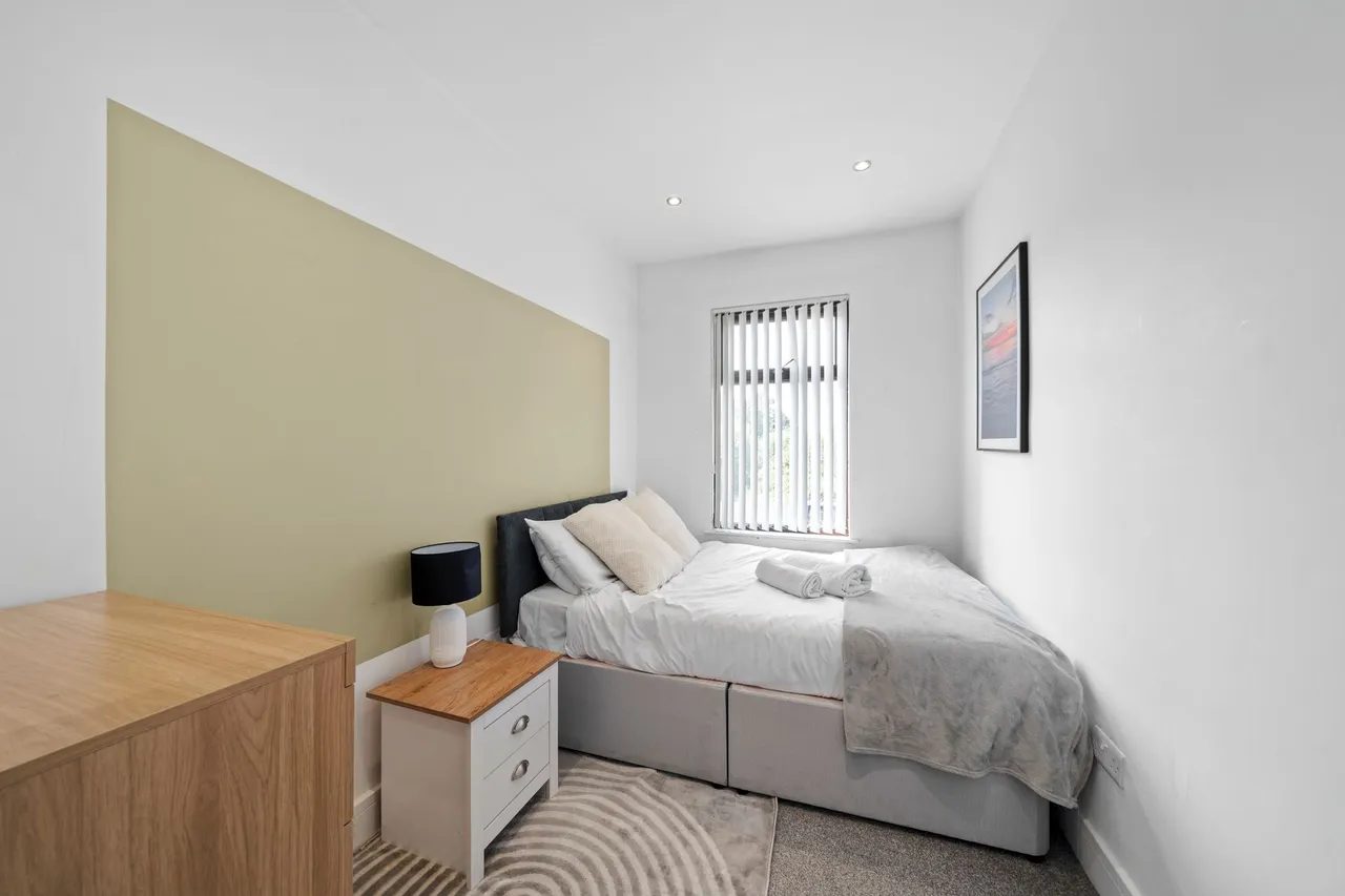 Bolton Road, Ashton-In-Makerfield, Wigan, Wigan, WN4 8TH, photo 4