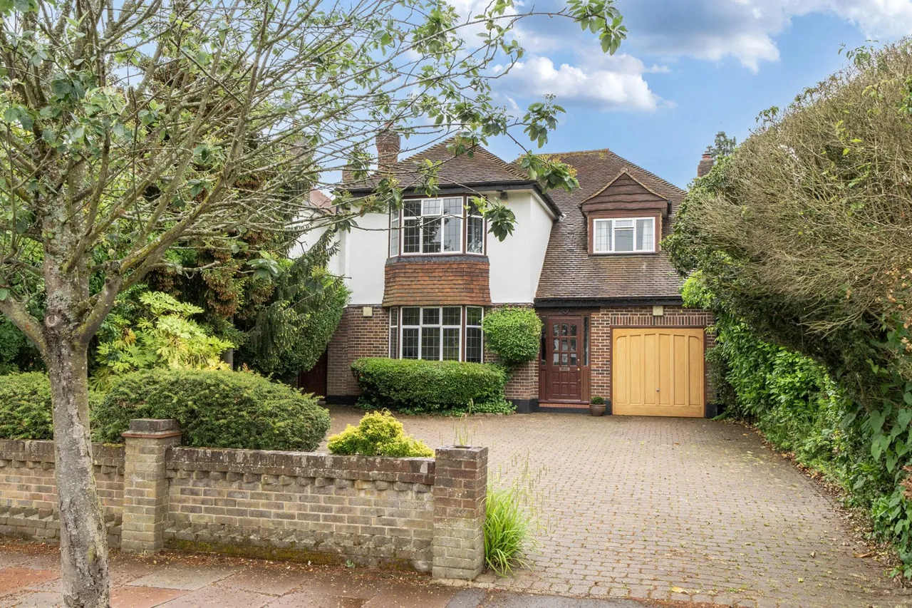 4 bed house for sale — The Drive, BR4