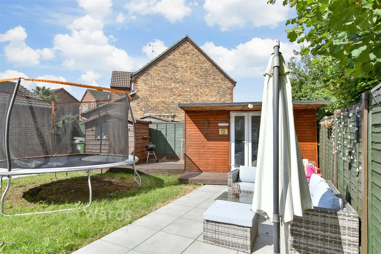 School Crescent, Godshill, DA1, photo 7