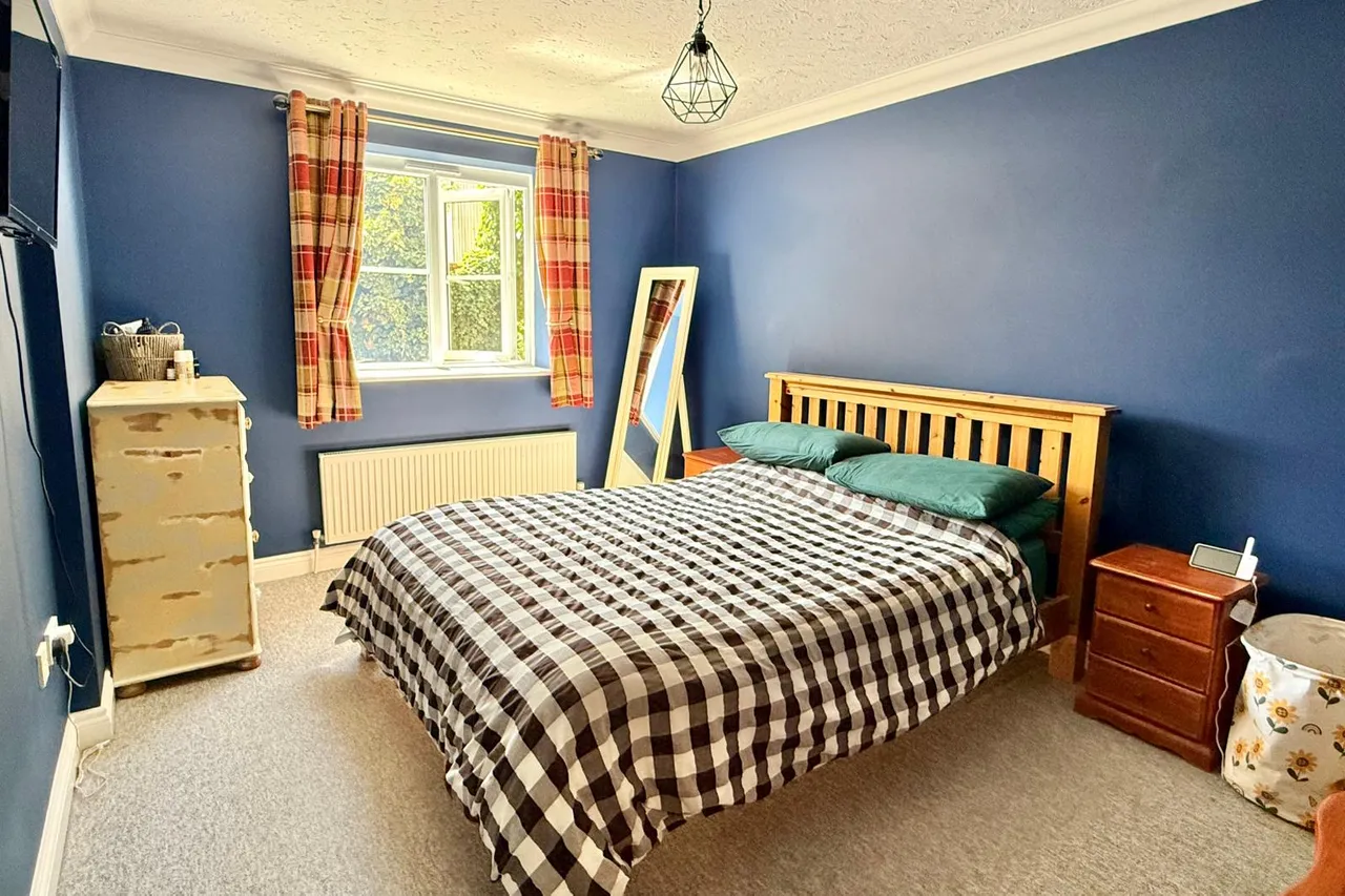 Salisbury Road, SP6, photo 9