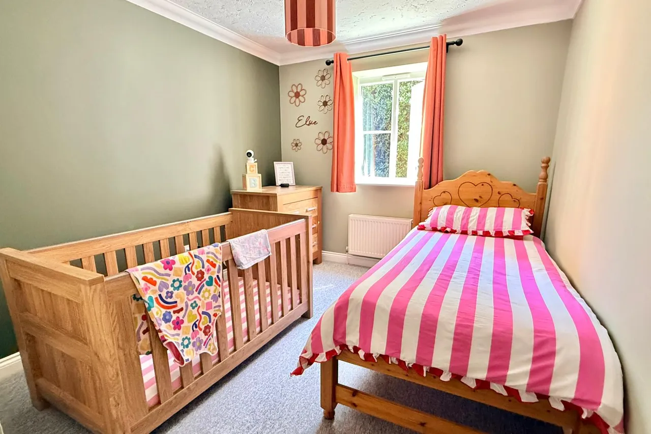 Salisbury Road, SP6, photo 11