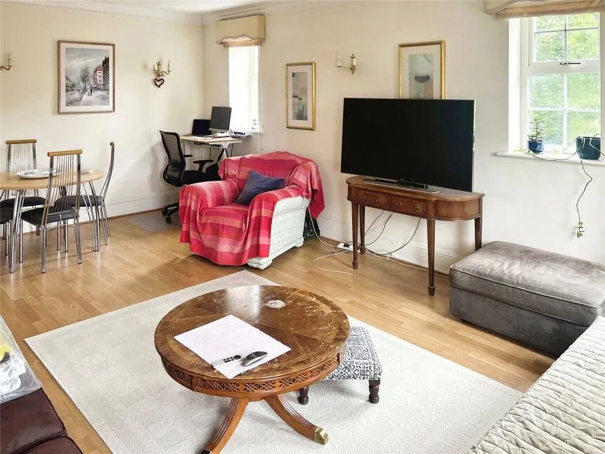 Chadwick Place, Long Ditton, Surrey, KT6, photo 5