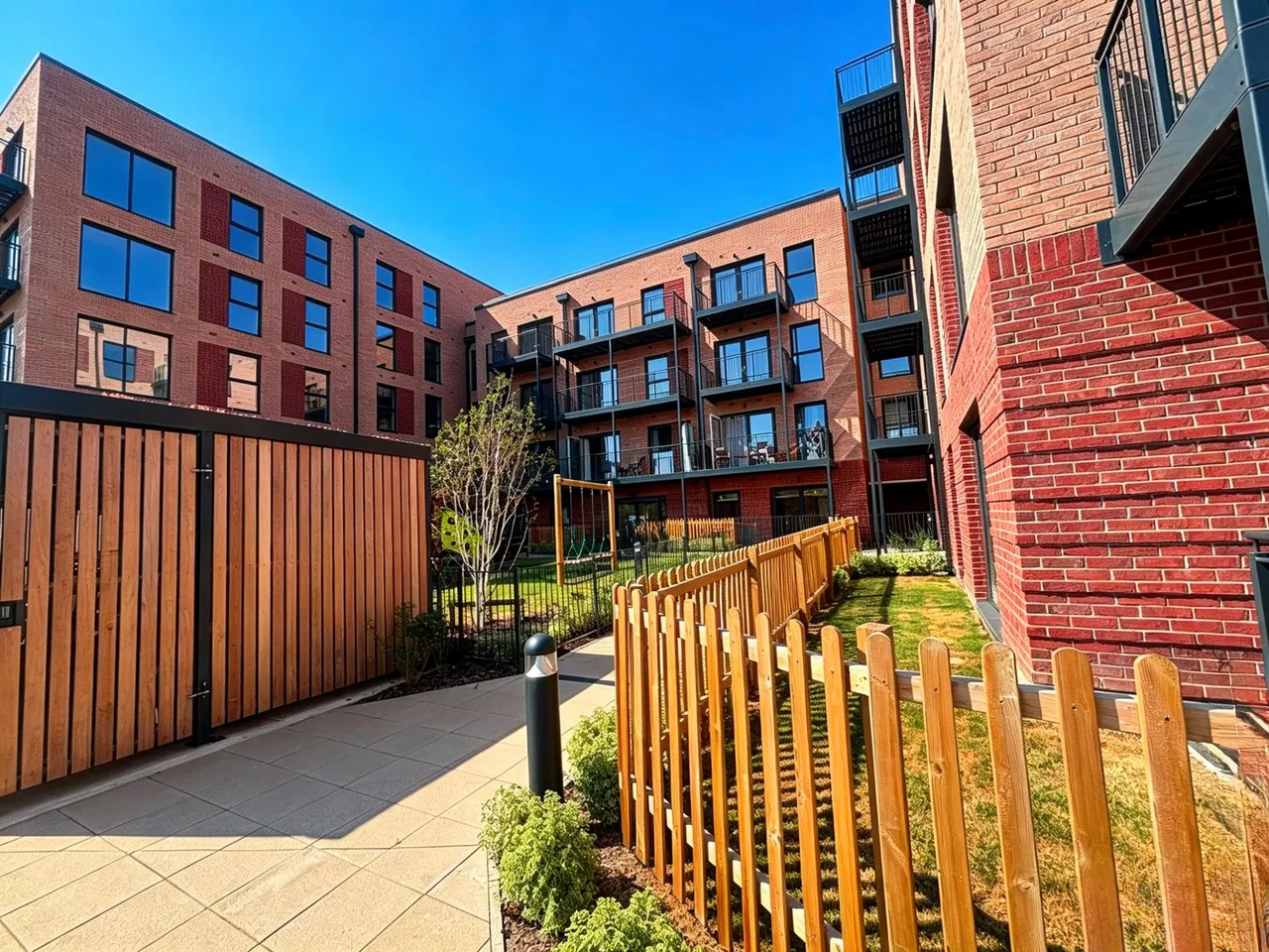 Vesta Boulevard, Exeter, photo 5