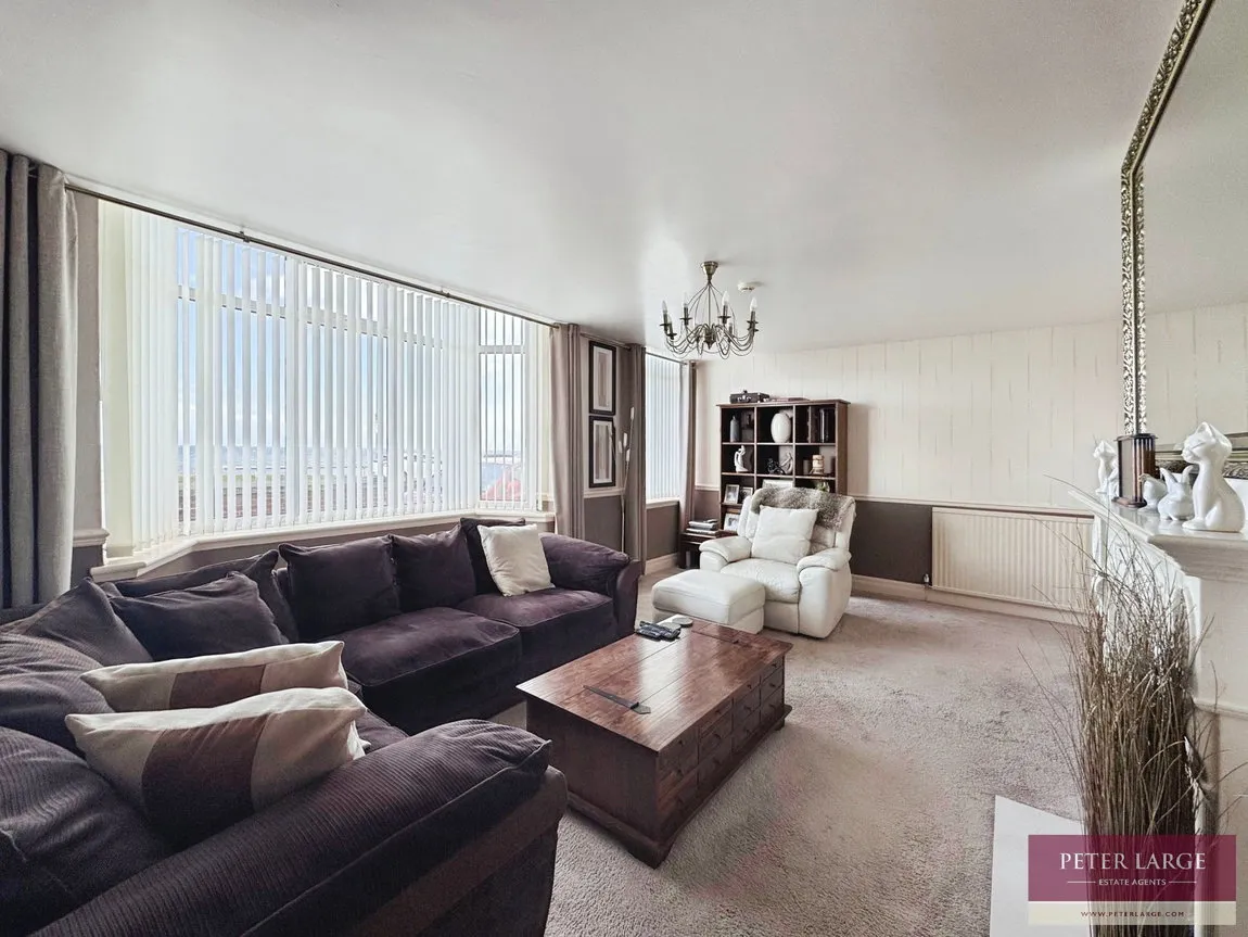 Marine Drive, Rhyl, Denbighshire, LL18 3AY, photo 3