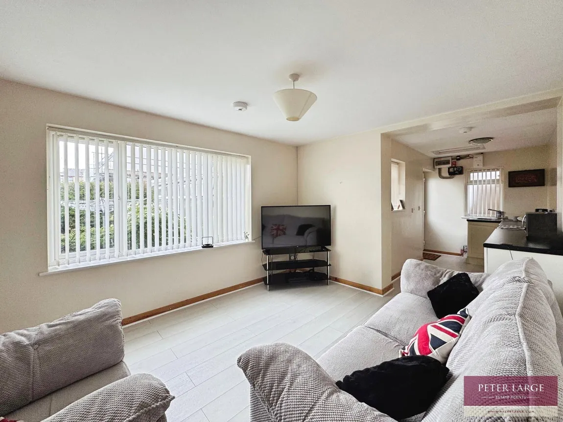 Marine Drive, Rhyl, Denbighshire, LL18 3AY, photo 27