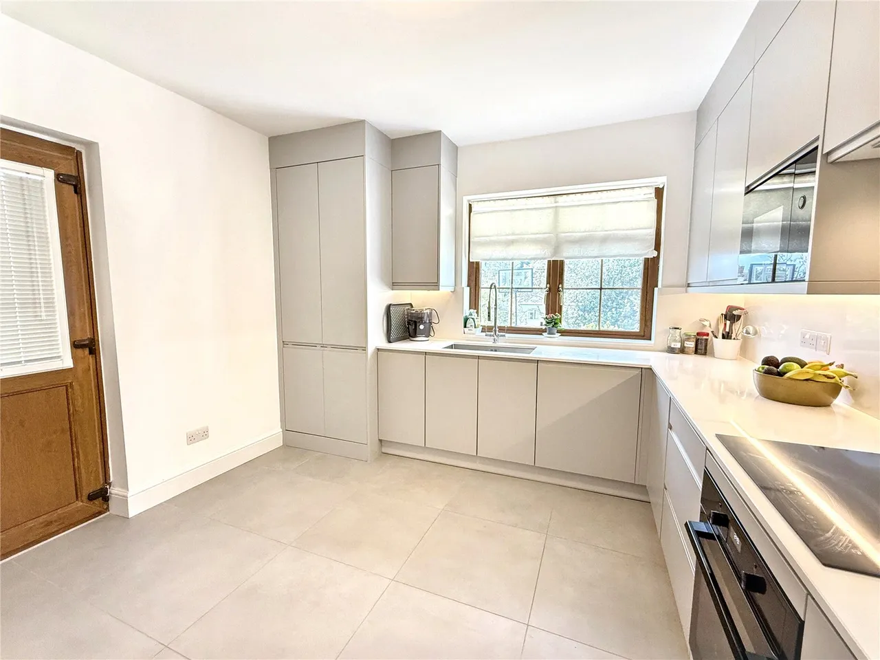 Woodfall Avenue, Barnet, Hertfordshire, EN5 2HA, photo 7