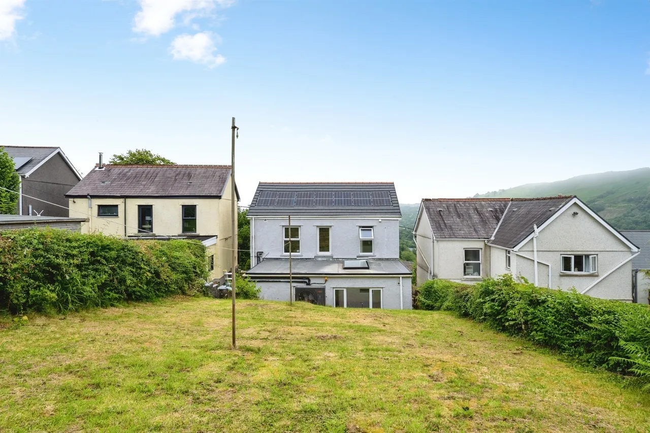 Penywern Road, Swansea, SA9, photo 15