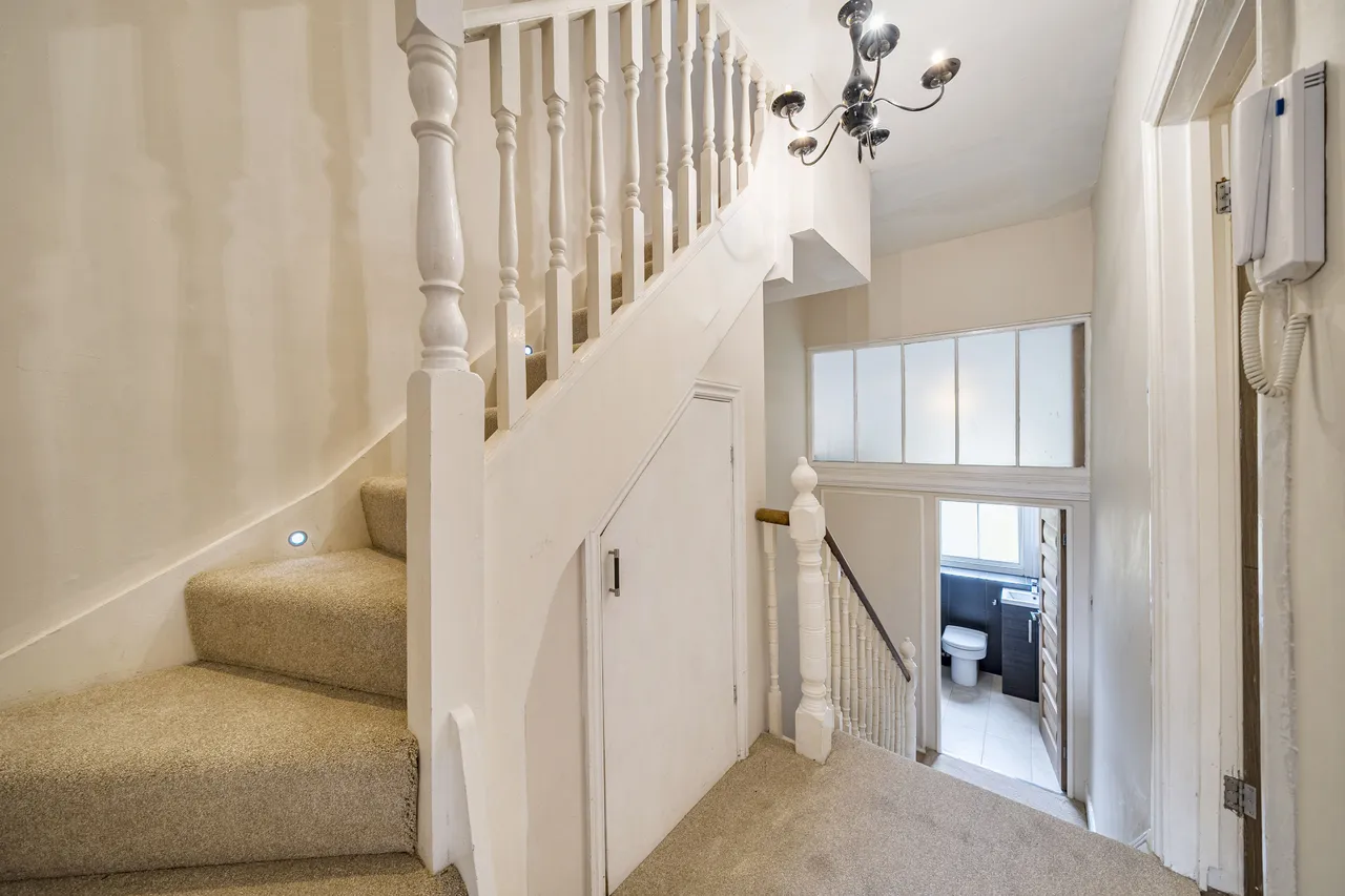 London, NW6, photo 12