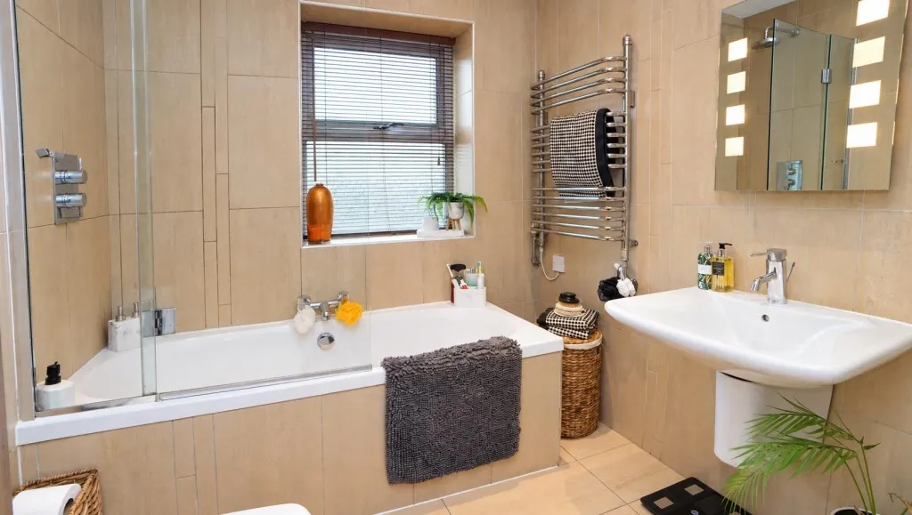 Moorside Road, Eccleshill, photo 6