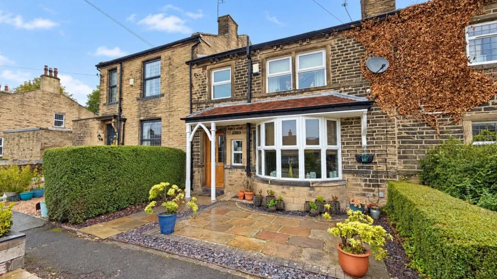 3 bed house for sale, Moorside Road, Eccleshill