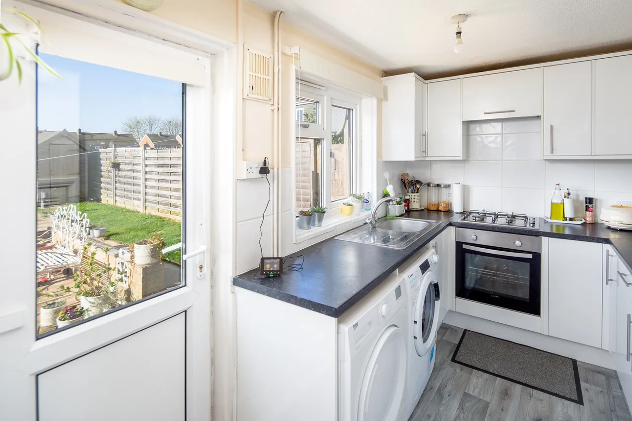 Blenheim Drive, Bicester, photo 11