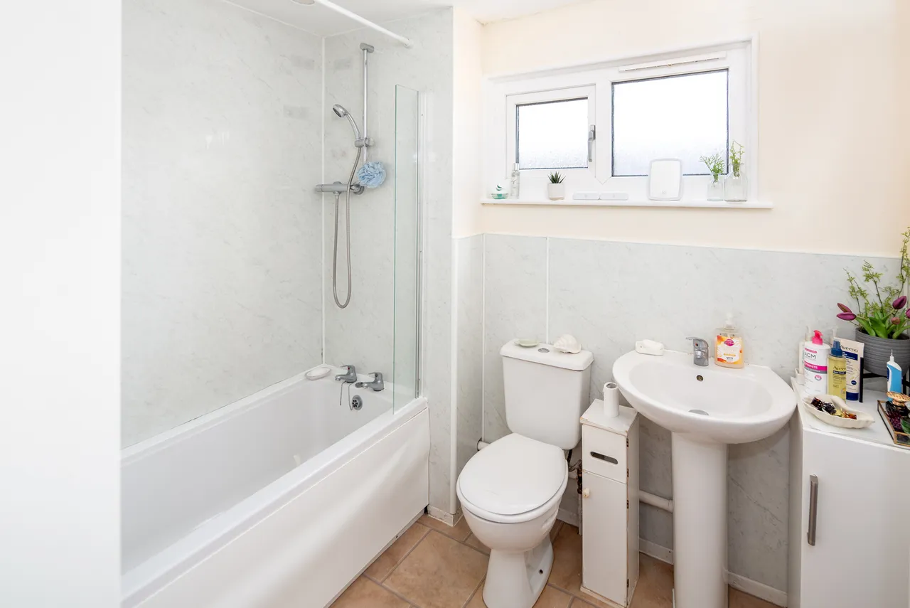 Blenheim Drive, Bicester, photo 14