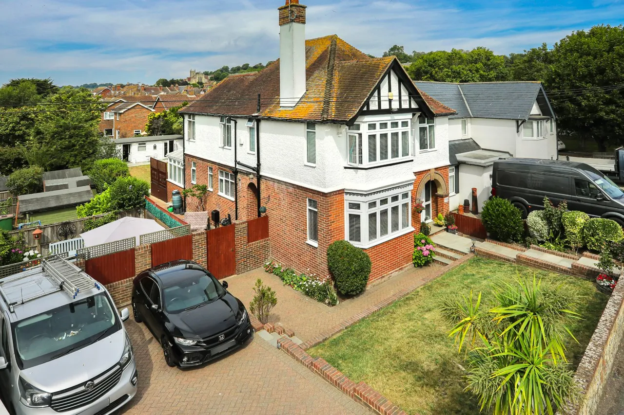 5 bed house for sale, Twiss Road, Hythe, CT21