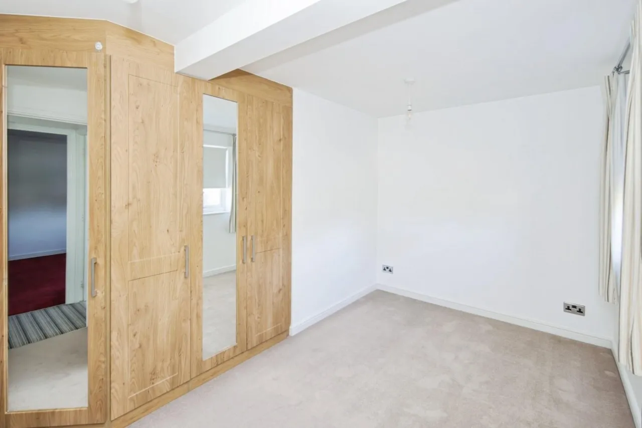 Nesfield Grove, Hampton-In-Arden, B92, photo 12