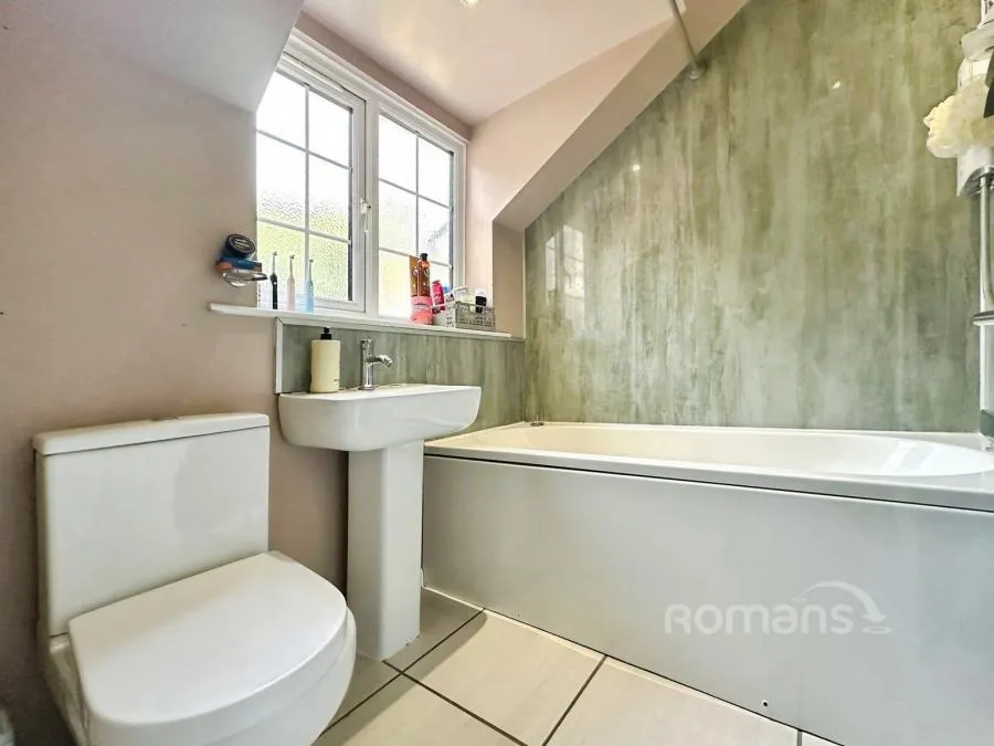 Northfield Road, Church Crookham, GU52, photo 9