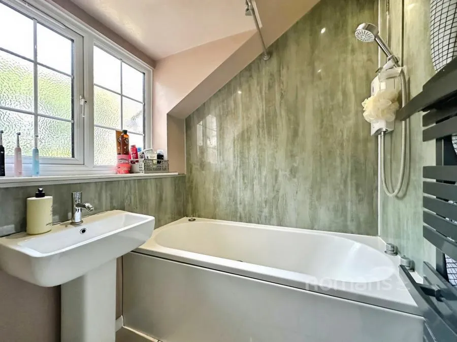 Northfield Road, Church Crookham, GU52, photo 17
