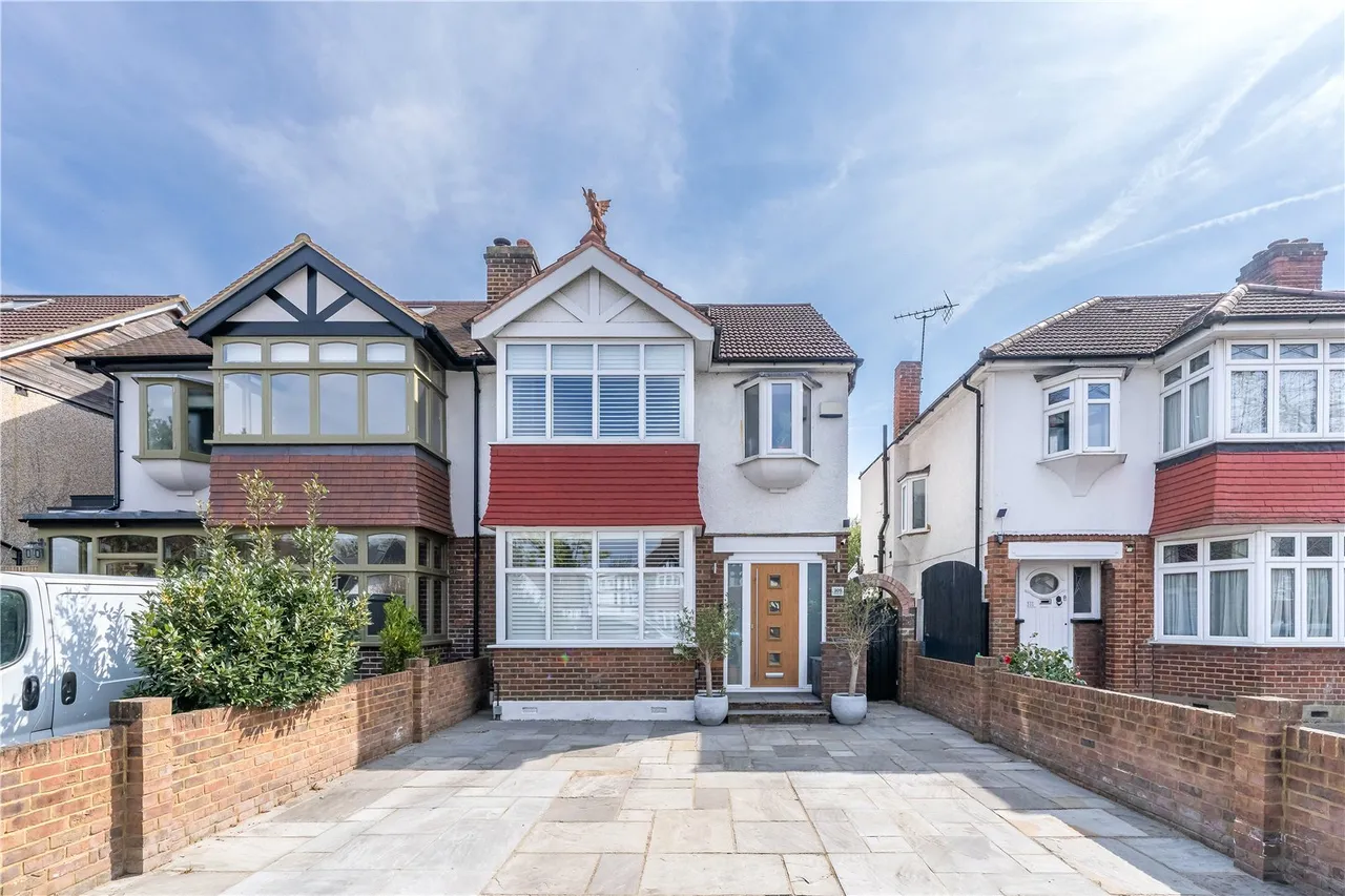 4 bed house for sale — Staines Road, Twickenham, TW2 5AU