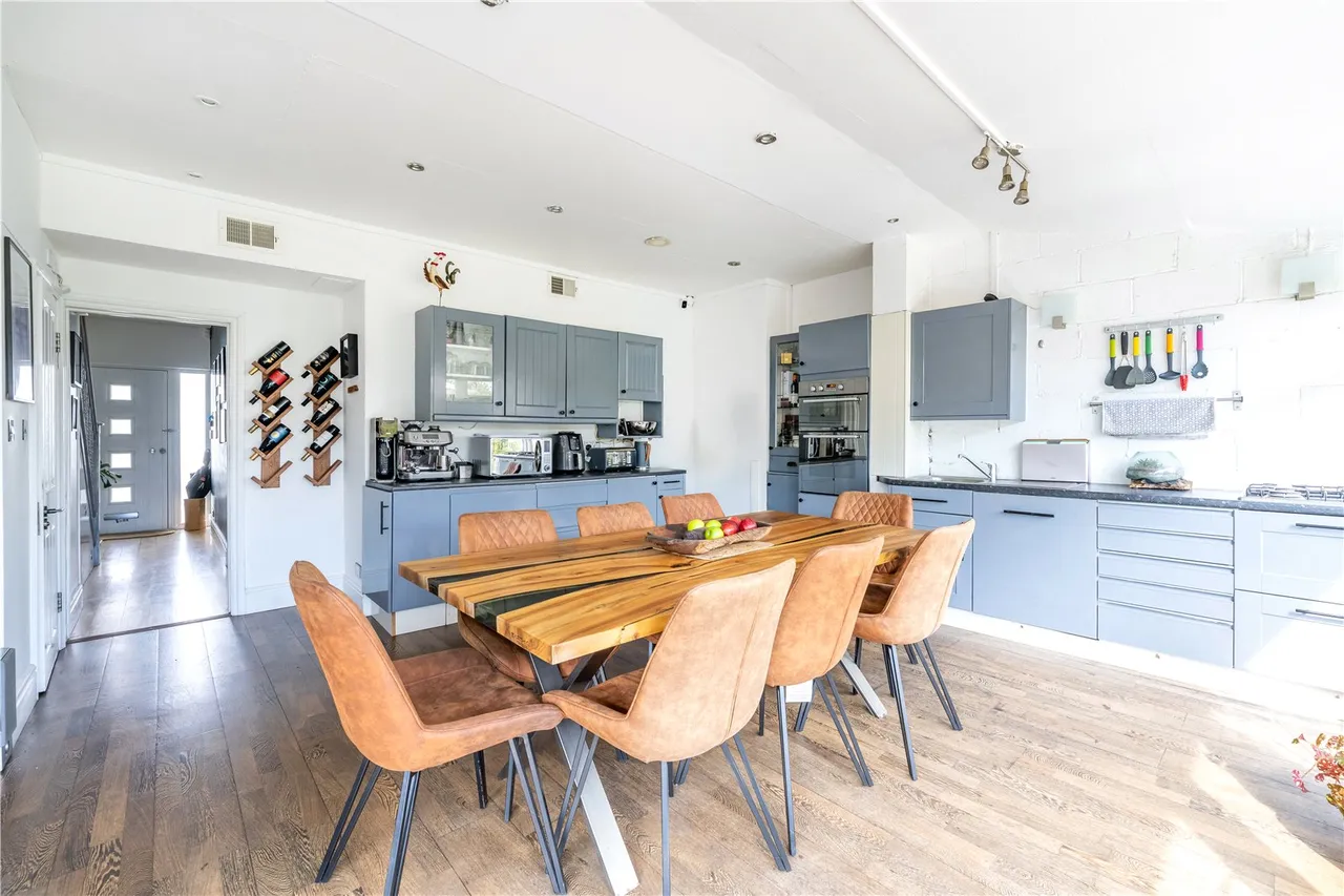Staines Road, Twickenham, TW2 5AU, photo 5
