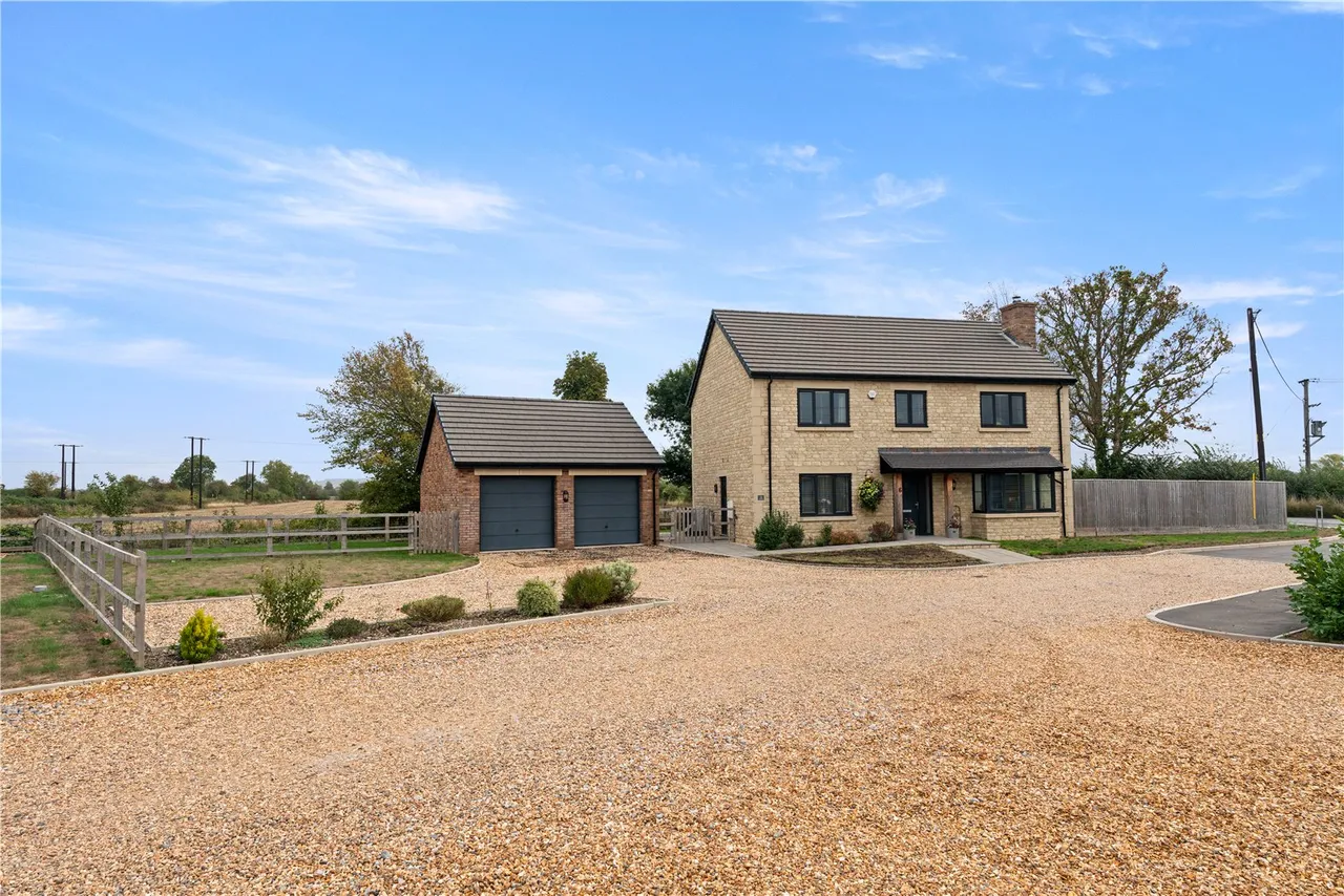 Broughton Gifford, Wiltshire, photo 22
