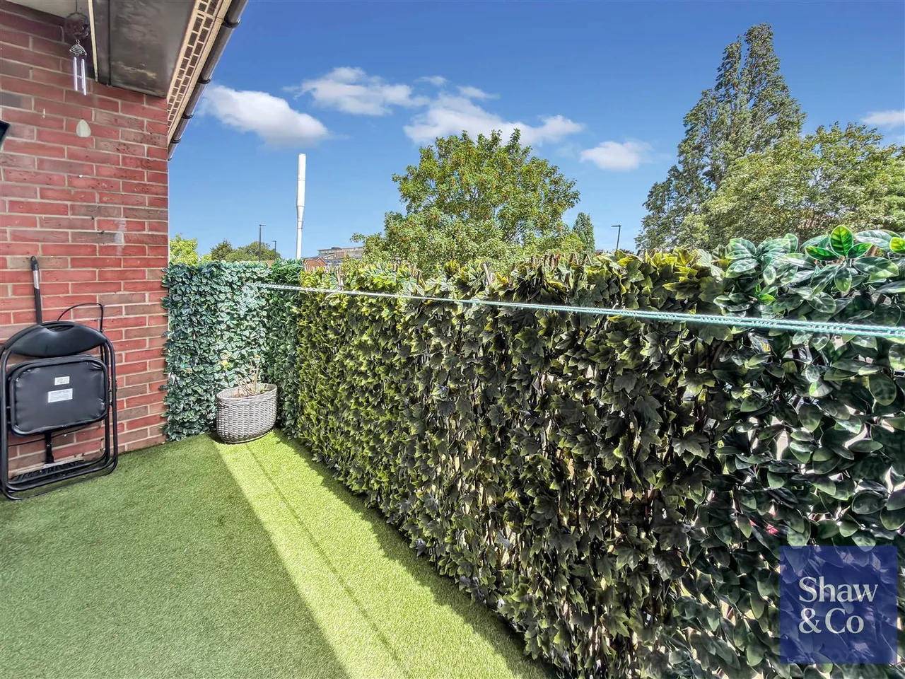St. Giles Close, Heston, photo 10