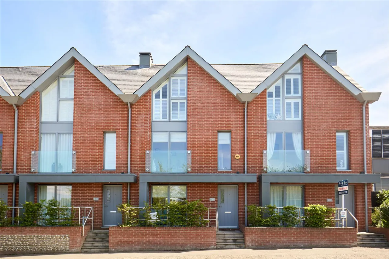 4 bed house for sale, Mights Road, Southwold, IP18