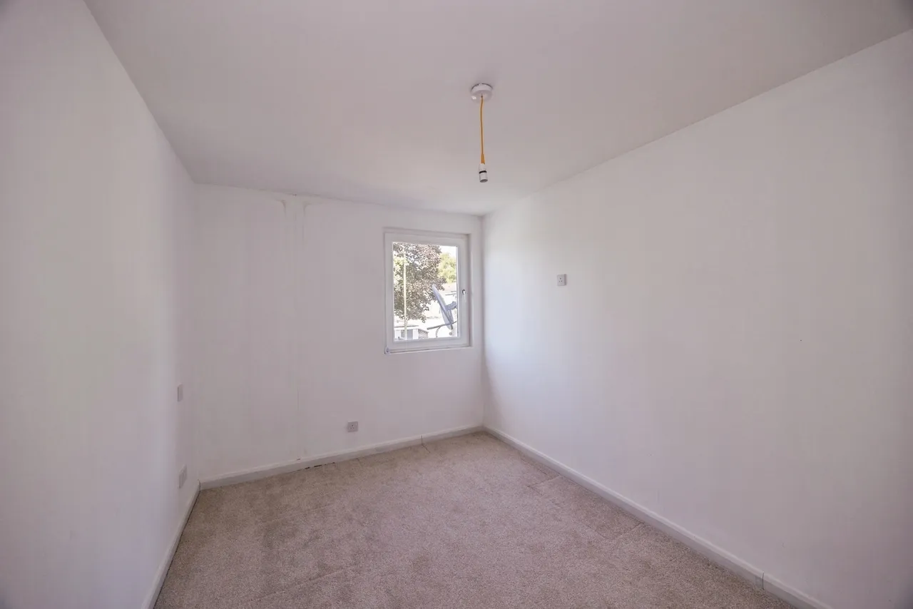 Fulmer Walk, Waterlooville, PO8, photo 17