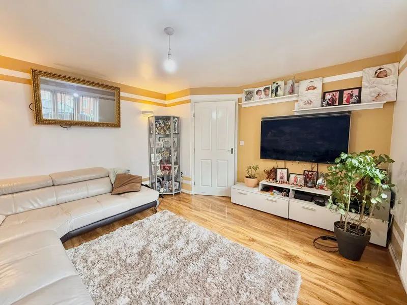 Guardian Way, Luton LU1 1BU, photo 5