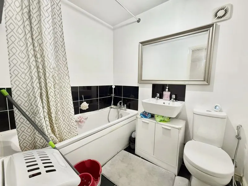 Guardian Way, Luton LU1 1BU, photo 12