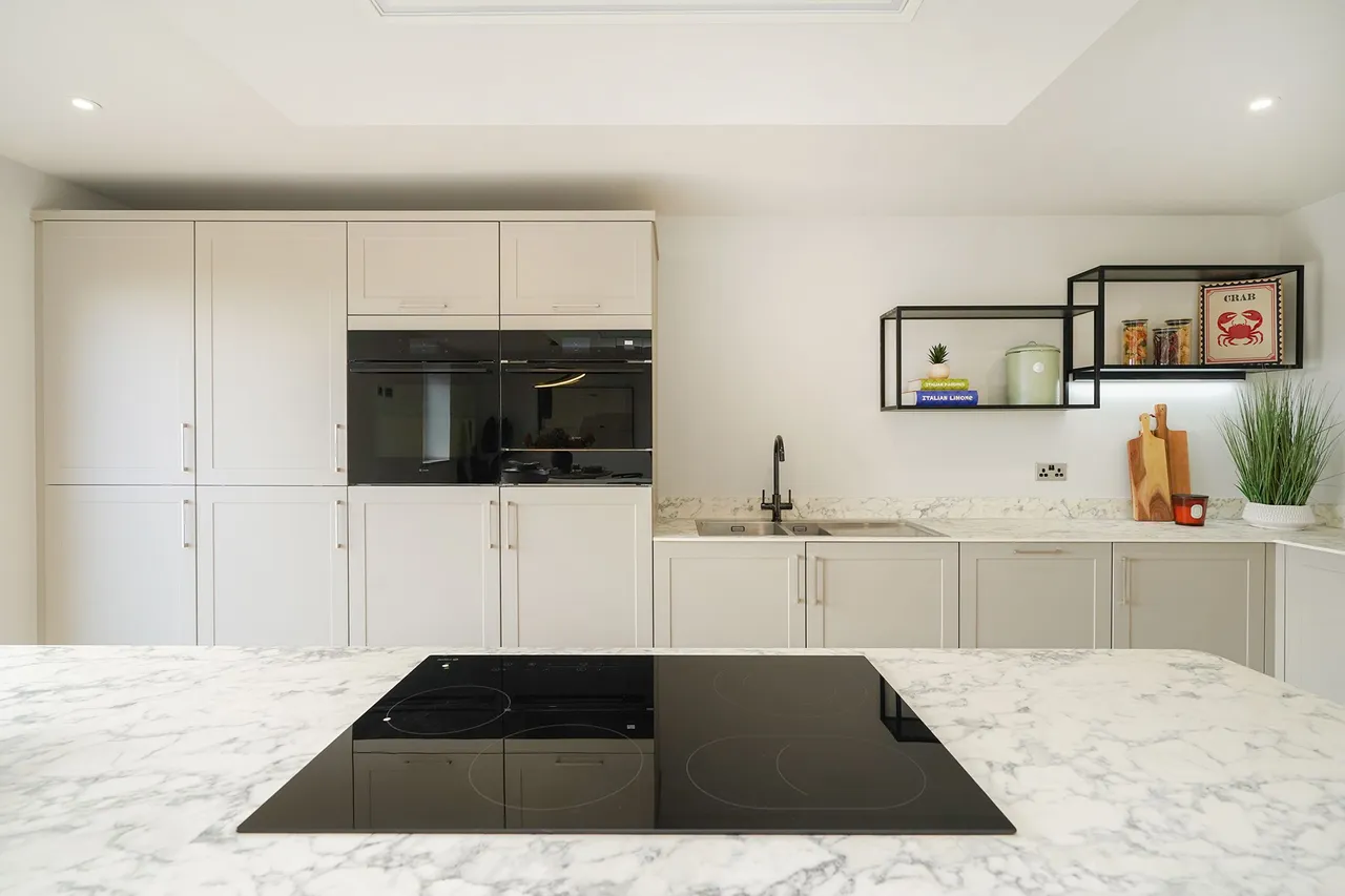 Blyth Road, S66, photo 7