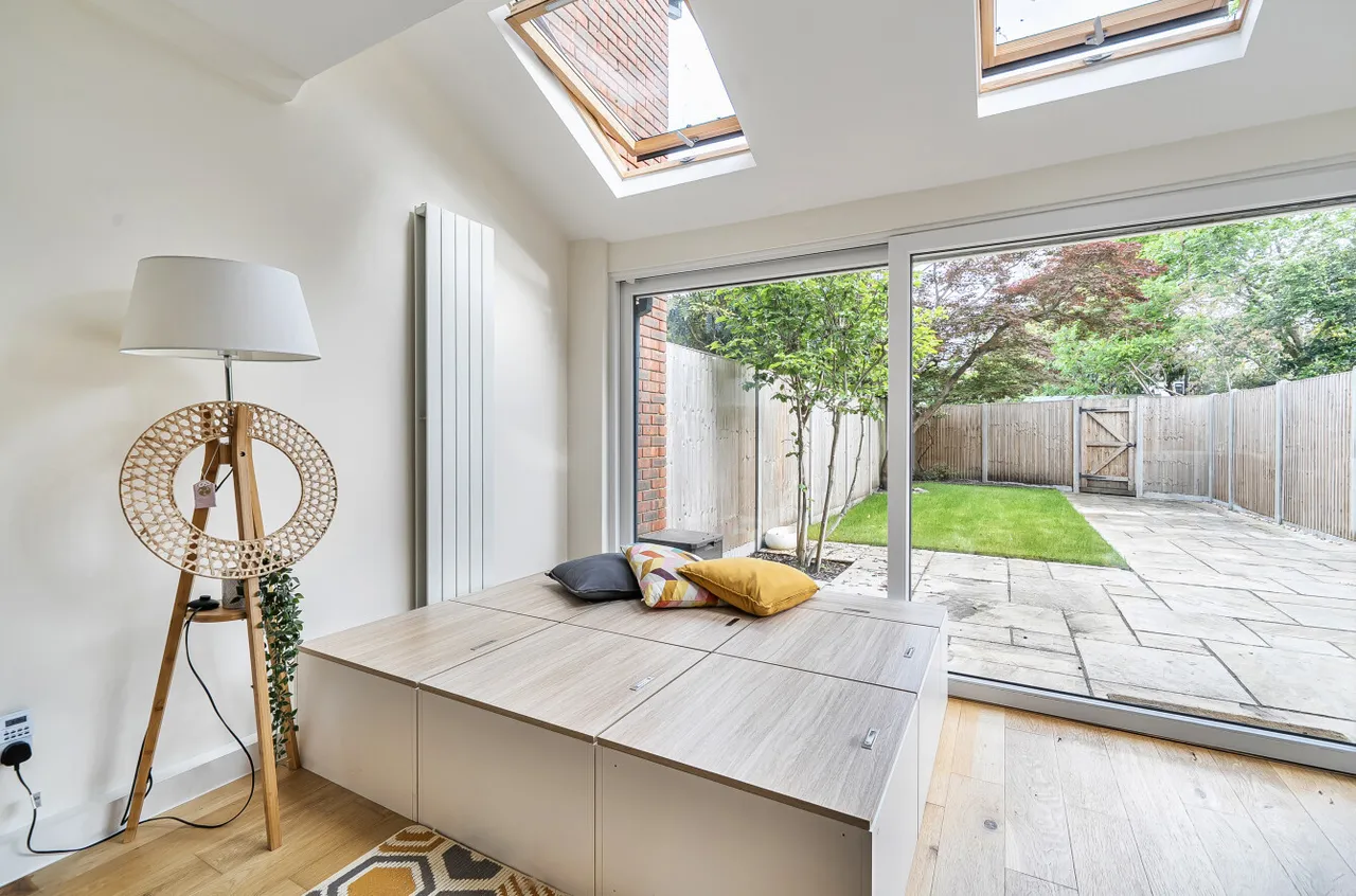 Alexandra Close, Walton On Thames, KT12, photo 6