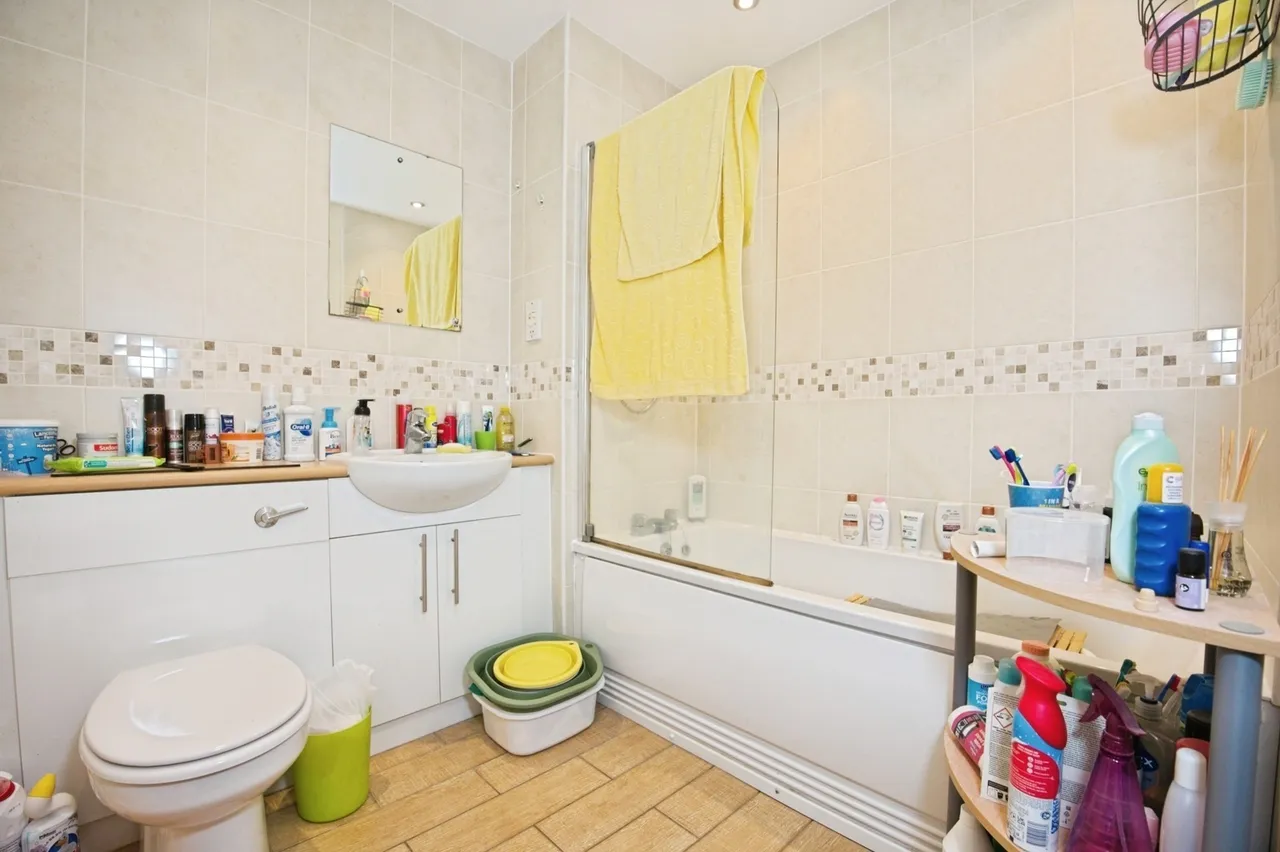 Kilcredaun House, Ferry Court, Cardiff Bay, CF11, photo 7