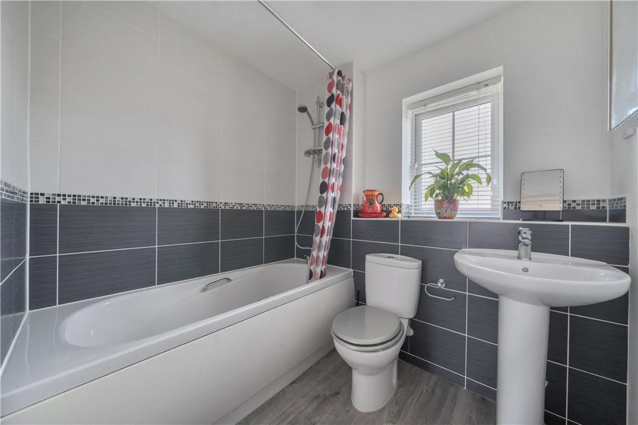 Wyndham Drive, Romsey, SO51, photo 8