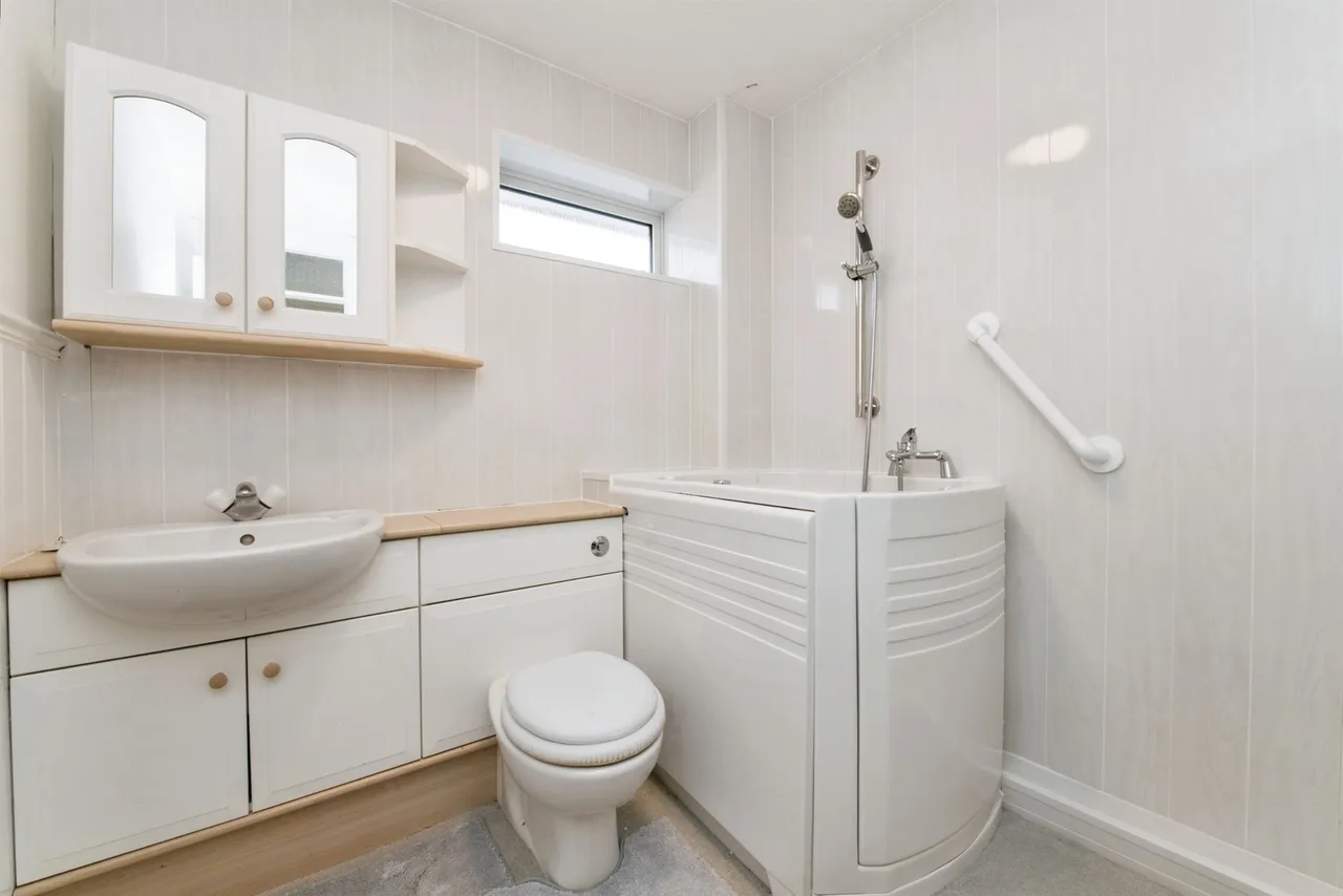 Dukes Way, Axminster, EX13, photo 11