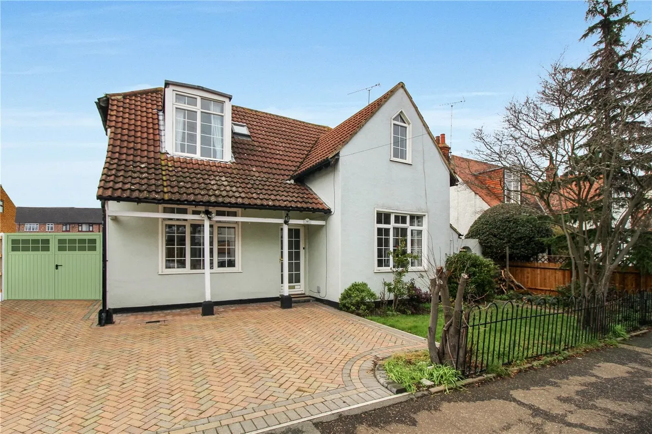 4 bed house for sale — St. Georges Park Avenue, Westcliff-on-Sea, Essex, SS0