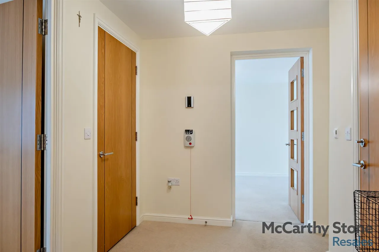 Foxes Road, Newport, PO30, photo 16
