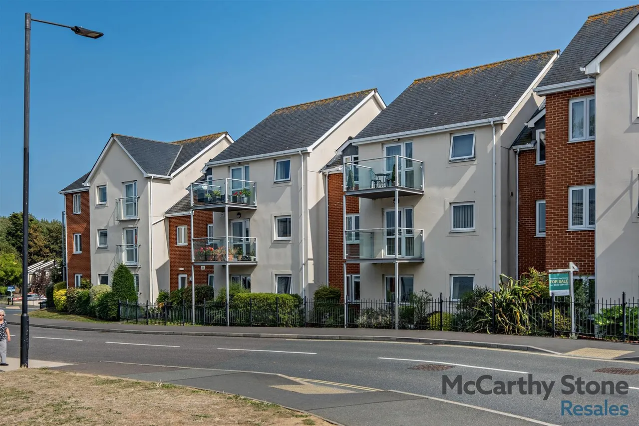 Foxes Road, Newport, PO30, photo 34