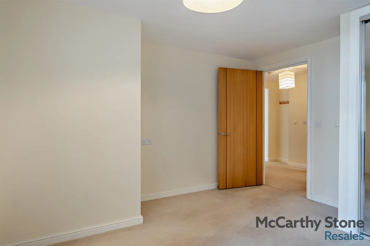 Foxes Road, Newport, PO30, photo 20